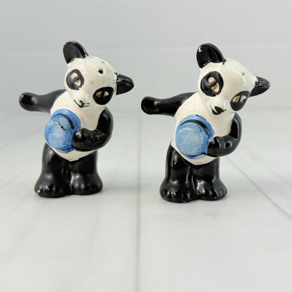 Vintage Salt & Pepper Shakers Dancing Panda Bears Ceramic Figurine Set Japan - Picture 2 of 11